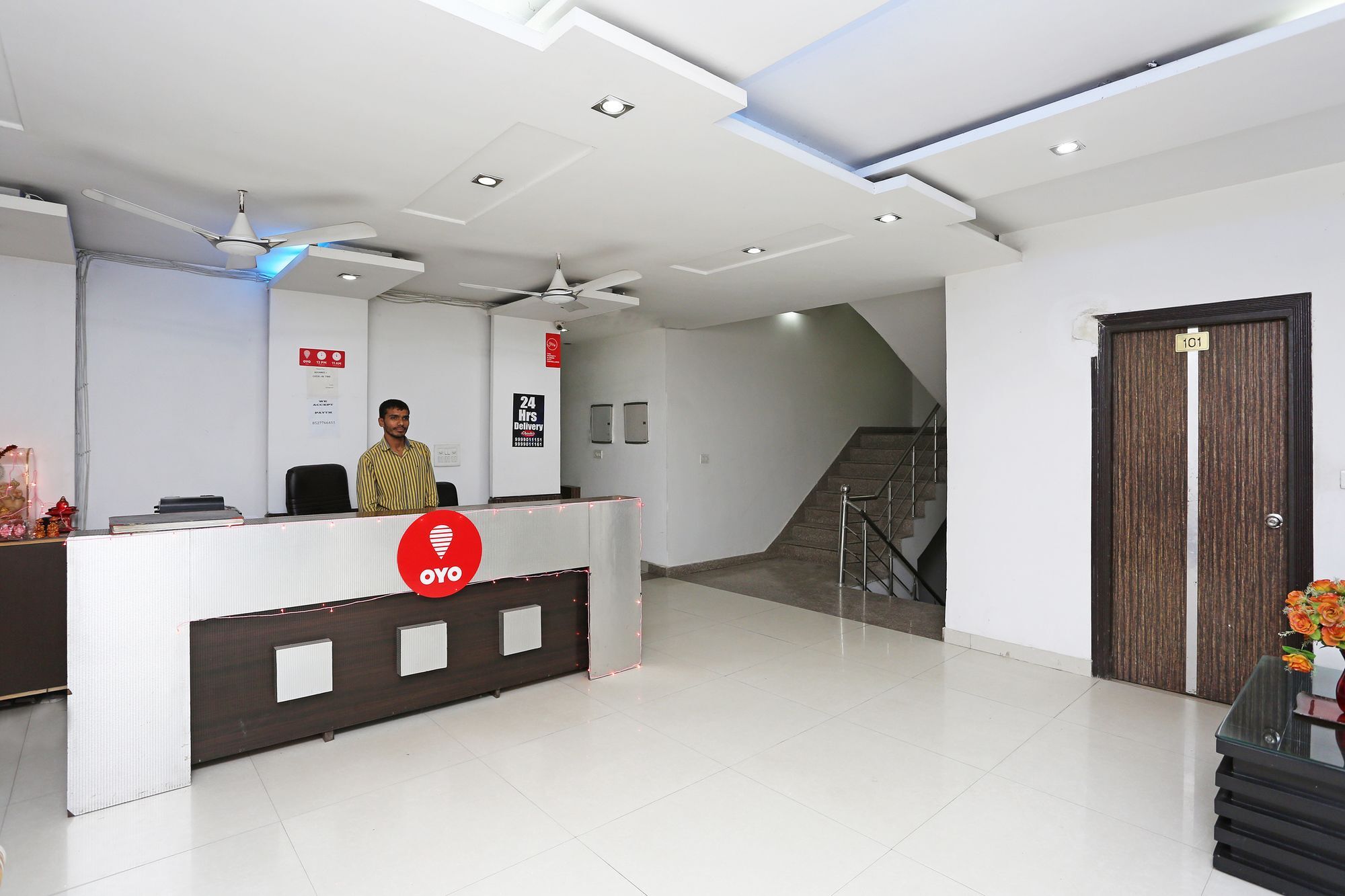 Oyo 10257 Hotel Lotus Park Гургаон Экстерьер фото